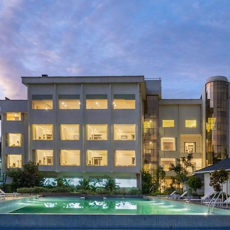 Blue Serene Resort Гуруваюр Экстерьер фото