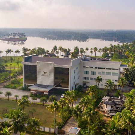 Blue Serene Resort Гуруваюр Экстерьер фото