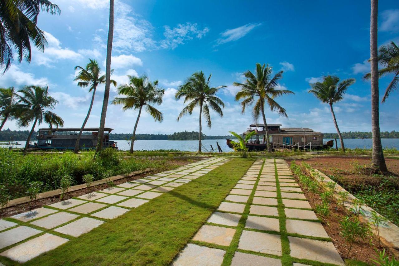 Blue Serene Resort Гуруваюр Экстерьер фото