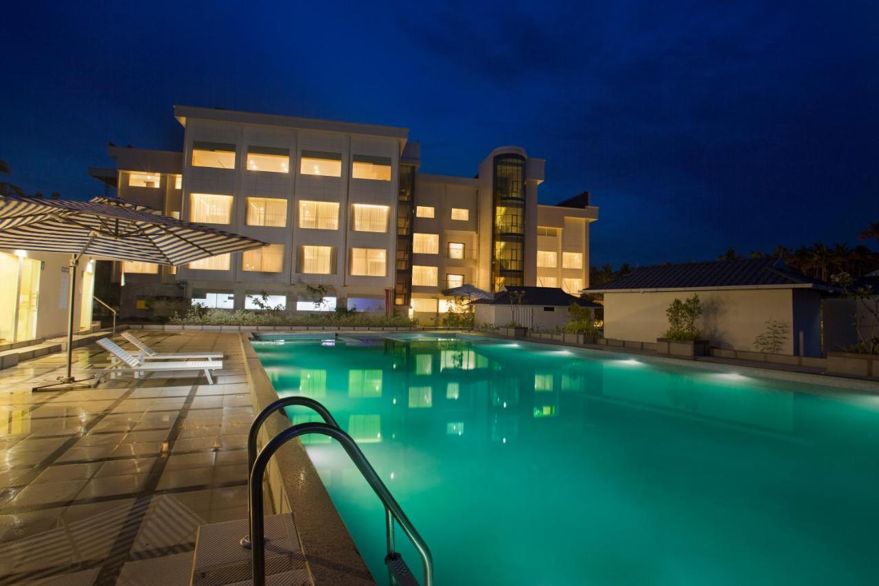 Blue Serene Resort Гуруваюр Экстерьер фото