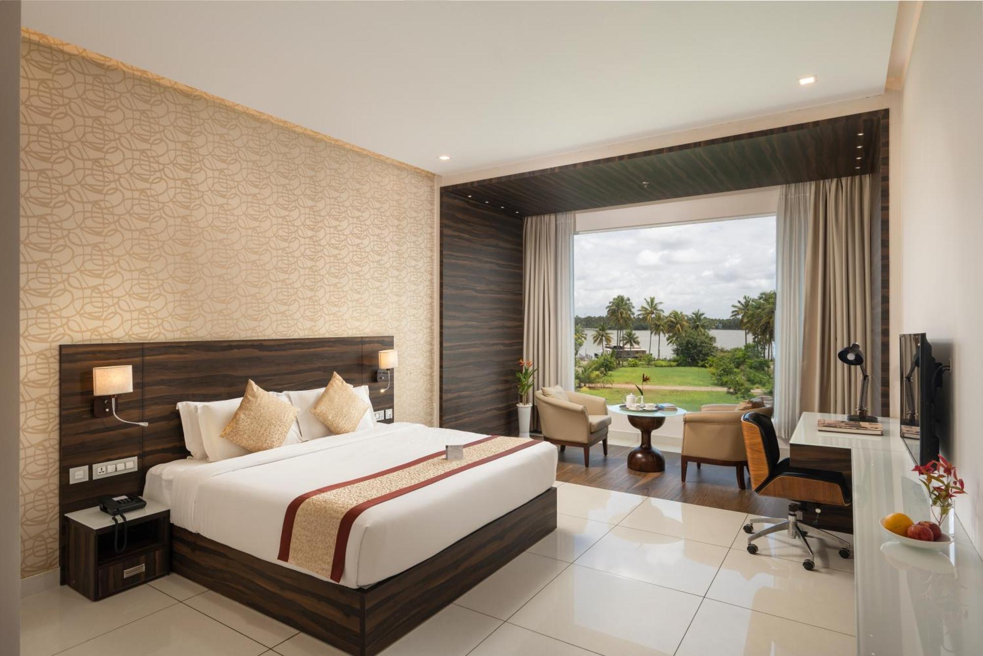 Blue Serene Resort Гуруваюр Экстерьер фото