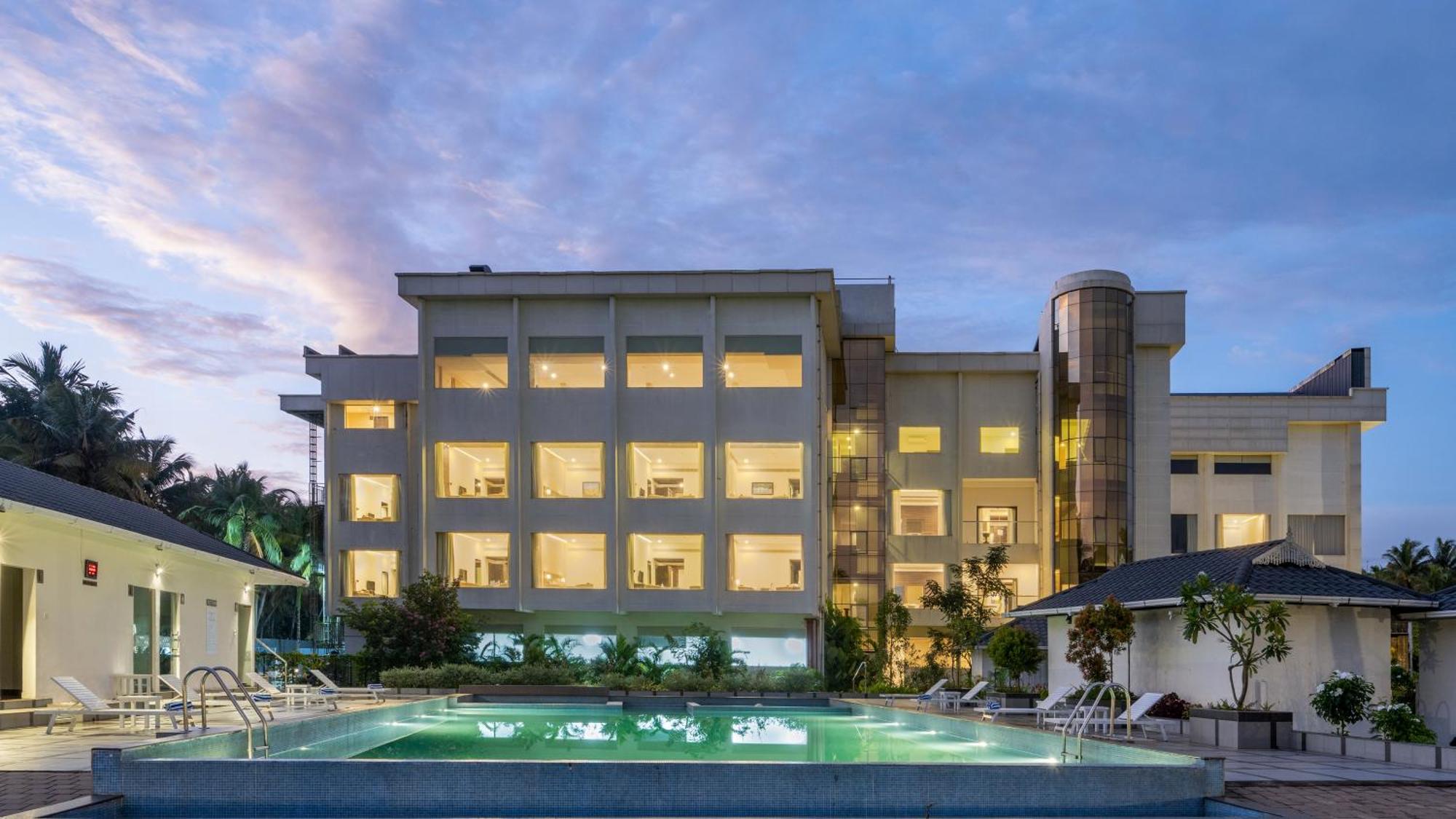 Blue Serene Resort Гуруваюр Экстерьер фото
